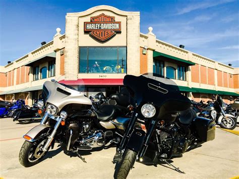 Discover Roughneck Harley Davidson®, the official Harley-Davidson® dealer. Explore our wide range of motorcycles, accessories, and services. Ride with us today!